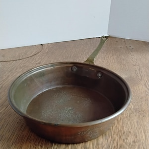 vintage koperen steelpan met messing handvat