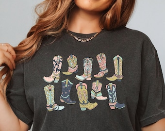 Cowgirl Boots Comfort Colors Shirt, Country Concert Tee,Western Graphic Tee for Women,Cute Country Shirts, Cowgirl Shirt,Western Boots Shirt