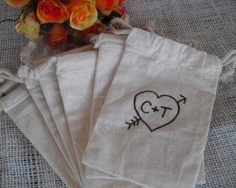 Favor Bags - Personalized Heart with Arrow Muslin Favor Bags - Item 1011