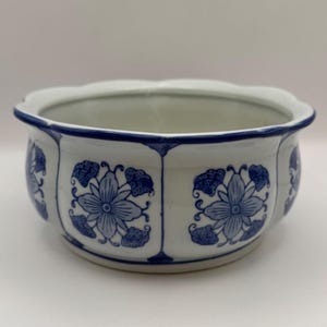 Vintage Blue & White Ceramic Cachepot Planter Bowl 8” Floral Jardiniere