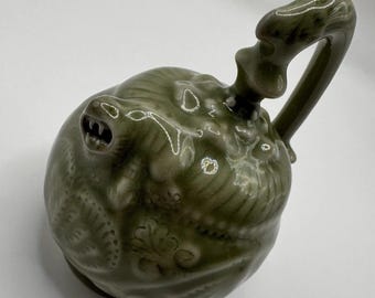 Chinese Celadon Style Foo Dog Cadogan (Puzzle) Teapot Green Glazed Vintage