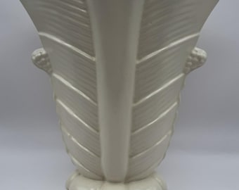 Haeger USA Art Deco Style Fan Vase - Ivory Ribbed Mid Century Ceramic