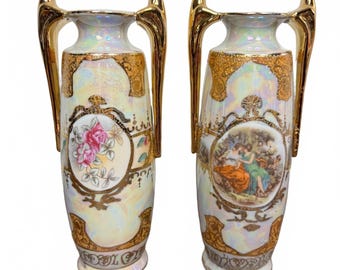 Par de jarrones de porcelana de Limoges de 9 pulgadas con baño de oro y forma de rosa.