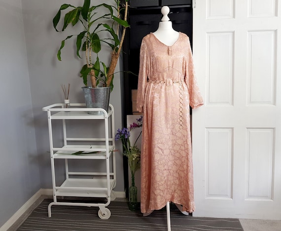VINTAGE 1970s pink and gold jacquard maxi dress SI