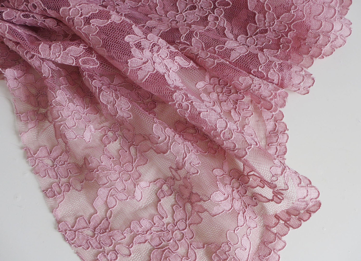 Rose Pink Corded Lace Fabric With Scalloped Edge - 51