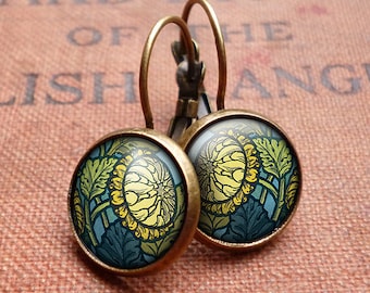 Chrysanthemum Leverback Earrings (AN06)