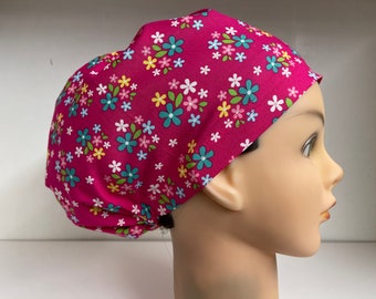 Womens Hybrid Style Surgical Scrub Hat Chemo Chef Cap Deep Pink Daisies