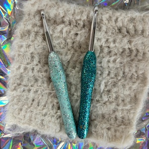 Ready to Ship - One Of A Kind Color - Handmade Glitter Resin Ergonomic Crochet Hook, Made By Mac Dye