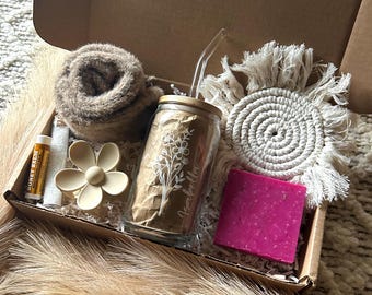 Birthflower Gift Box, Birth Flower Glass, Birth Flower Birthday Gift Box, Birthday Present, Birthflower Gifts, Basket for Her, Gift For Mom