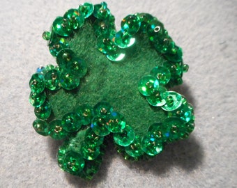 shamrock pin kit , four leaf clover pin kit , beadwork kit , St Patrick's day pin kit , green pin, Irish pin, kit to make pin