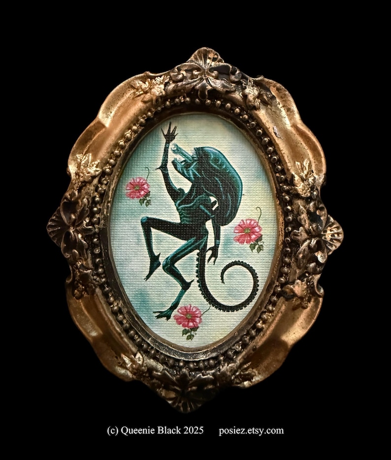 Mini Alien Xeno Canvas Print: Baroque Victorian Gold Frame, Small Gift ...
