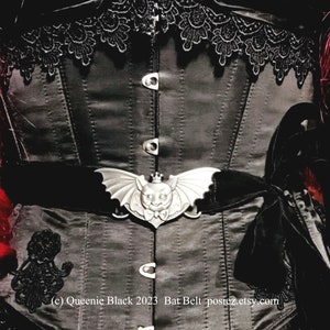 Handgemachte Gothic Fledermaus Gürtelschnalle: Antik Silber & Krawatte Schwarz Samt