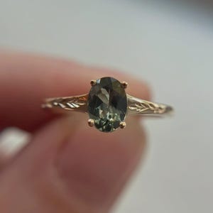 1.00CT Green Oval Sapphire Engagement ring, unique Oval Engagement ring, antique inspired green sapphire engagement ring,Oval Solitaire ring