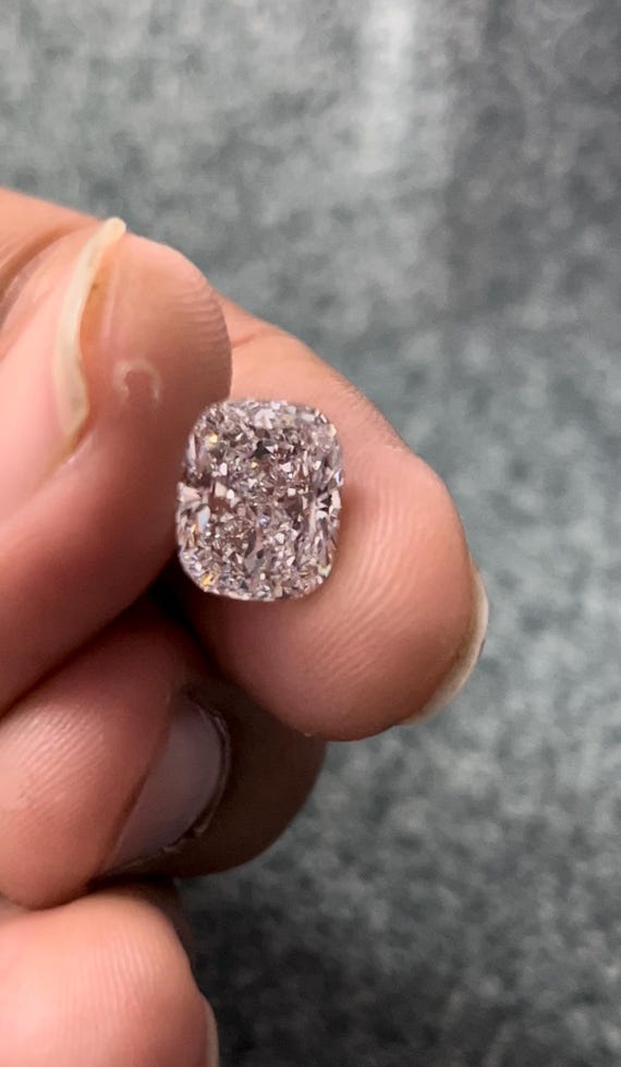 3.00CT クッションカット ラボ グロウン ダイヤモンド、E/F カラー VS1 