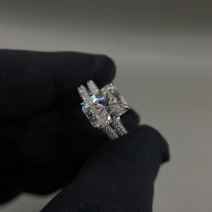 Anello di fidanzamento con moissanite taglio radiante da 3 carati, incastonato con diamanti, anello nuziale, fede nuziale con diamanti, anello di promessa, regalo di anniversario per lei.