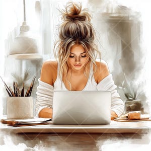 Puede incluir: Una mujer con el pelo largo y rubio en un moño desordenado se sienta en un escritorio con un ordenador portátil delante de ella. Lleva un jersey blanco y un top blanco sin mangas. Hay lápices y un cuaderno en el escritorio.