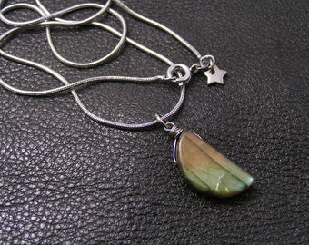 Labradorite Moon Necklace, Carved Natural Gemstone, N1301p