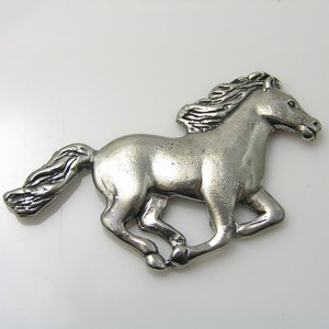 Horse Brooch, Horse Lover Gift, Handmade Pin, Animal Jewelry, P161