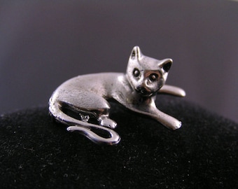 Cat Brooch, P229