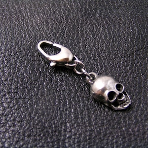 Zipper Pull with Skull Charm, Great Biker Gift, Gothic Charm, Silver Key Chain, WJ Handmade Jewelry, Australian Shops, P220