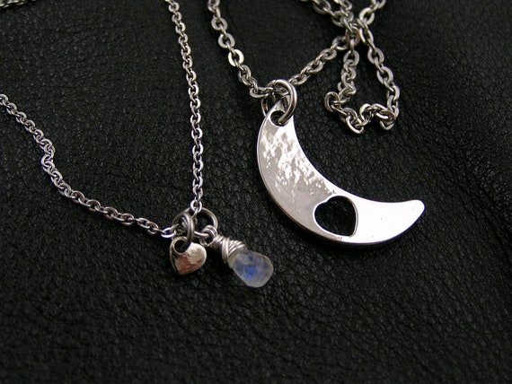 necklace for boyfriends mom