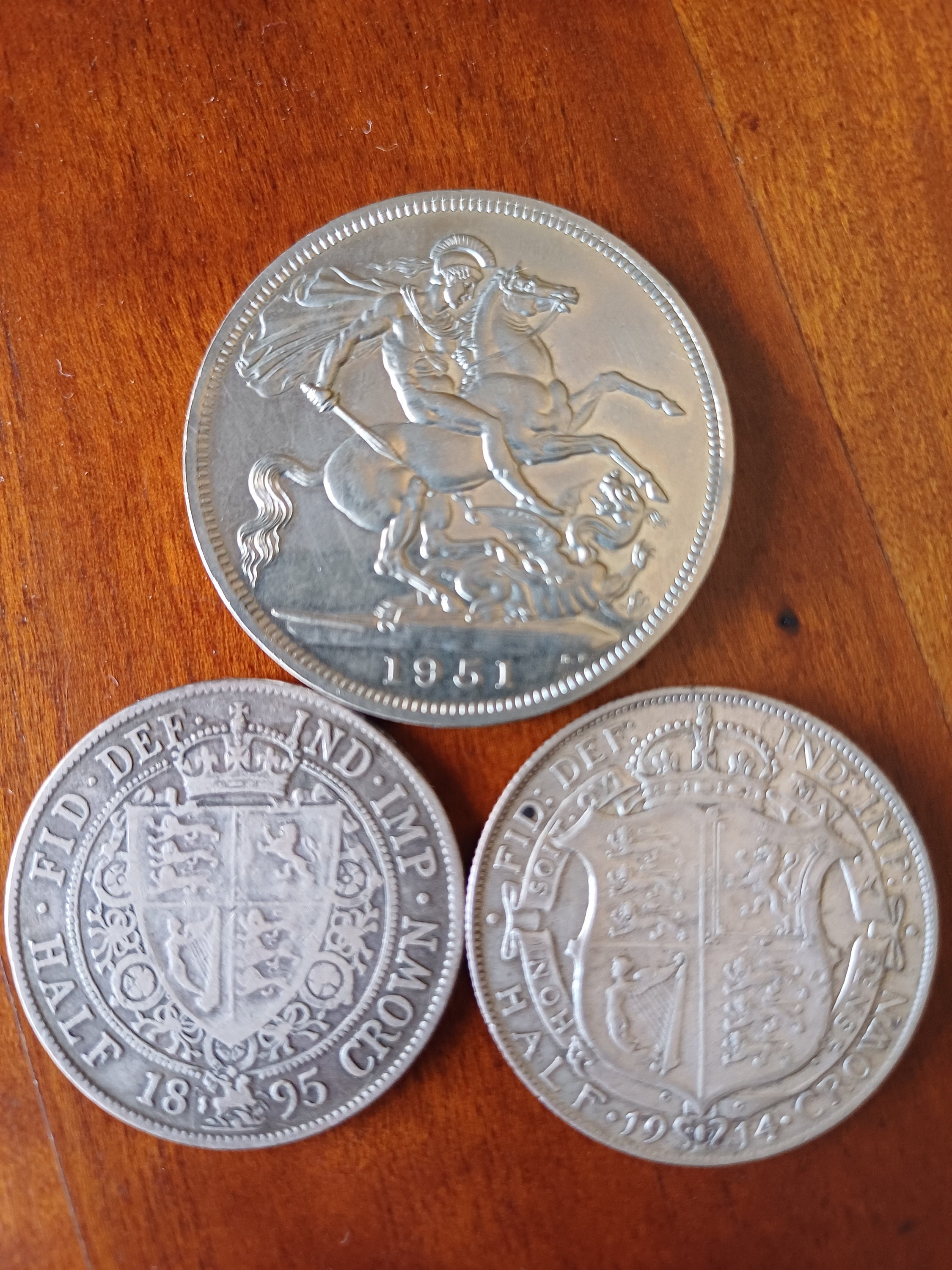 1895年から1951年までのイギリスのハーフクラウンとクラウン3枚セット
