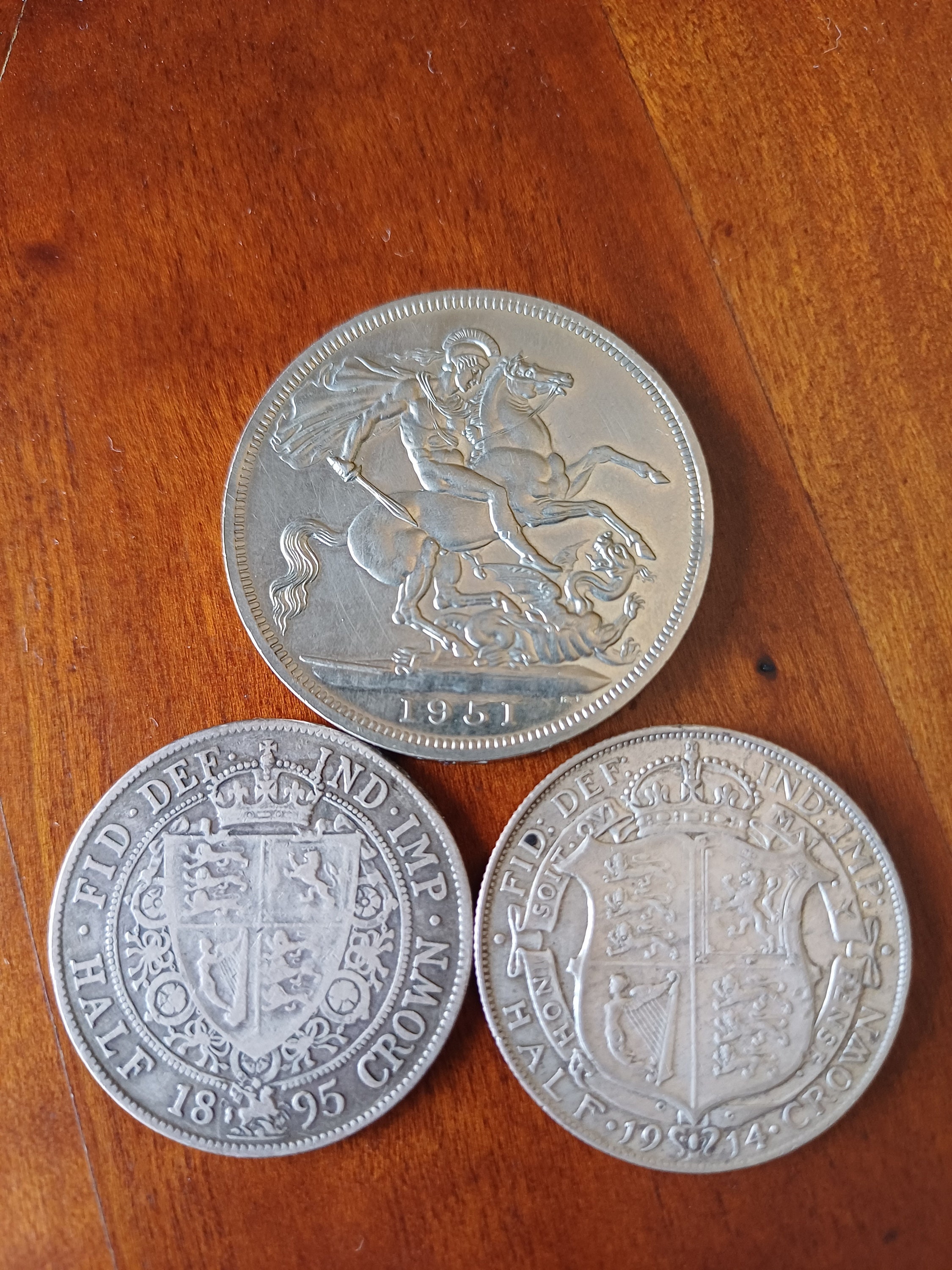 1895年から1951年までのイギリスのハーフクラウンとクラウン3枚セット