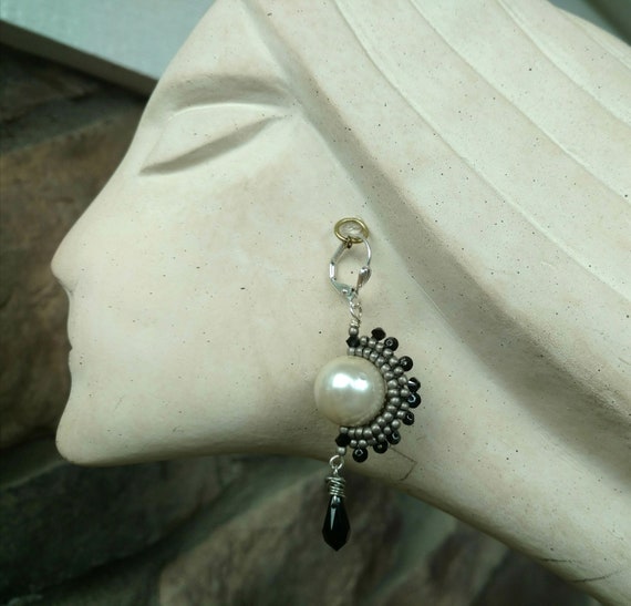 Handcrafted Pearl Hanging Earring for Women – Indeasiasrijan
