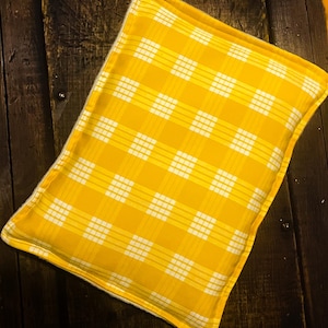 12 X 9 Microwave Corn Heating Pad, Moist Heat Packs, Corn Bags, Migraine Headache Sinus Pressure, Muscle Pain Relief, Dorm Room, yellow