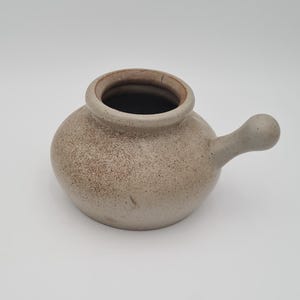 Grote aardewerken pot met handvat – grote aardewerk  pot – rustieke keuken decoratie