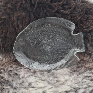 Vintage Codec Glass Fish Plate – Fish-Shaped Serving Dish – Retro Transparent Glass – Seafood Serving Plate