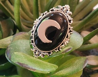 Crescent Cameo Ring