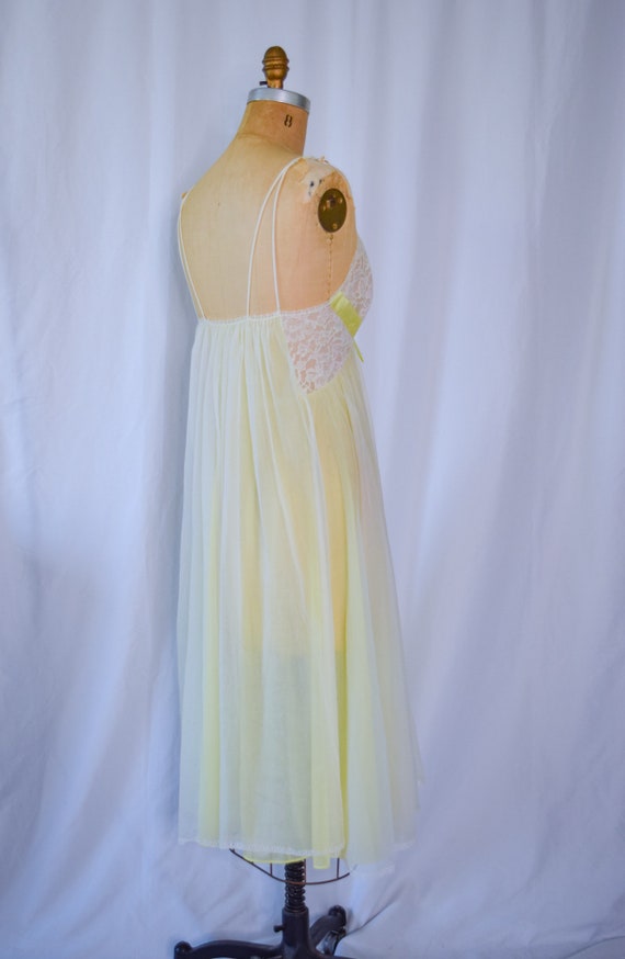 1960s Nightgown | Vanity Fair | Vintage 60s Float… - image 7