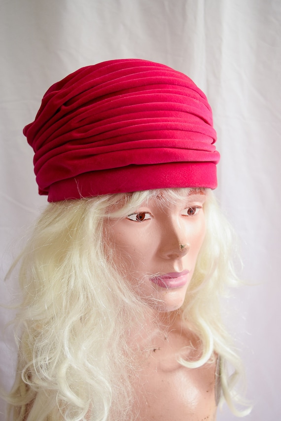 1960s Turban | Betmar | Vintage 60s Magenta Velve… - image 2