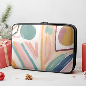 Abstract Art Laptop Sleeve: Padded Polyester Macbook Case