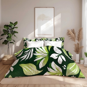 Green Tropical Leaf Comforter - Botanical Print Bedding - Jungle Theme Bedspread - Nature Inspired Duvet - Dark Green Foliage Blanket