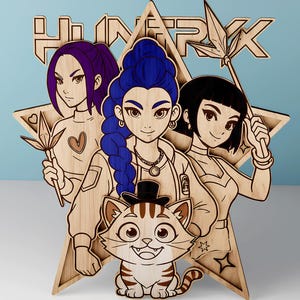 Puede incluir: Obra de arte de madera con tres figuras de estilo anime y un gato, sobre un fondo en forma de estrella. Las figuras tienen pelo azul, morado y negro, y sostienen objetos estilizados en forma de hoja. Las palabras "HUNGRY" y "RK" están en la parte superior.