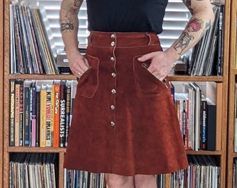 Vintage rust suede skirt with snaps and pockets- S