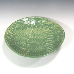 Handmade Green Stoneware Fruit Bowl: Fern Textured Pedestal Centerpiece