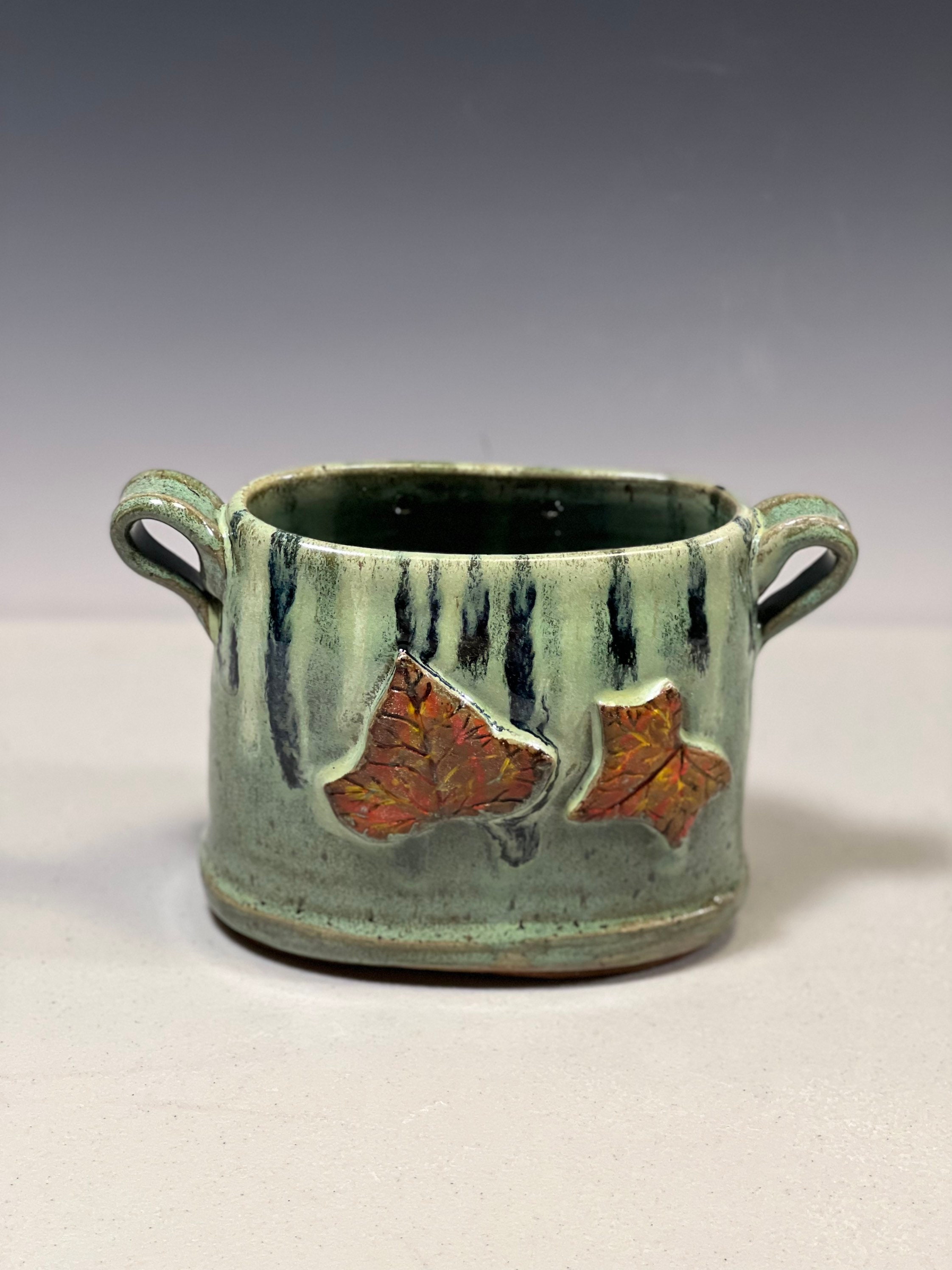 ⭐︎ 手作り陶器の楕円形花瓶　　大きめです 手作りの陶器製楕円形花瓶 - Etsy 日本