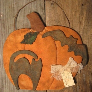 Primitive Pumpkin Wall Hanging PATTERN; Halloween Bat Cat Door Greeter (Digital Download)