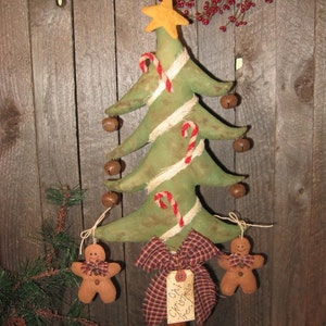 Modello digitale primitivo EPATTERN Arte popolare Albero di Natale primitivo Arrangiamento Ornamento di pan di zenzero Tuck Ornies Modello di riempimento per ciotola