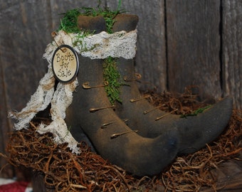 Primitive Digital Pattern EPATTERN Folk Art Primitive Witch Boots Halloween Shelf Sitter