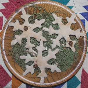Mönster med primitiva snöflingor och järnekblad, skålfyllningar, folkkonst-tucks, ornament (digital nedladdning)