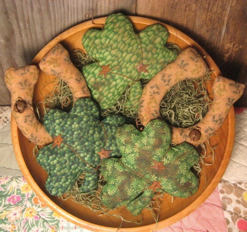 Primitive Digital Pattern EPATTERN Folk Art Primitive Shamrocks TWO STYLES Plus Lucky Horseshoes Pillow Tucks Ornies Bowl Fillers image 1