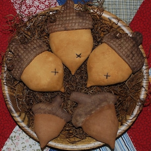 Primitive Digital Pattern EPATTERN Folk Art Primitive Acorn Tucks Bowl Filler Ornie Pillow Tuck Ornament