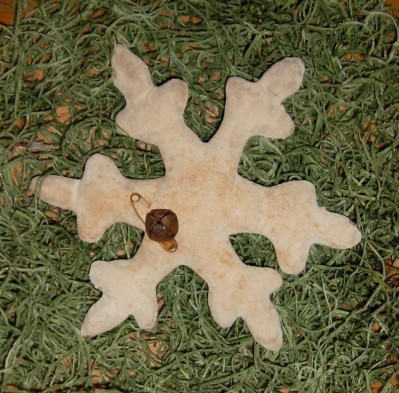 Primitive Digital Pattern EPATTERN Folk Art Primitive Snowflake and Holly Leaves Bowl Fillers Ornies Tucks Ornament image 5