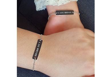 Set de 2 pulseras de parejas personalizadas, personalizado grabado romano números fecha de aniversario, su y suyo juego de coincidencia, novio marido regalo