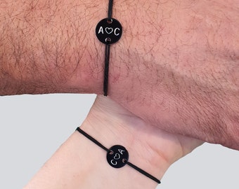 Set of 2 Personalized Couple Bracelets, Engraved Black Coin Bracelets, Monogram Custom His and Hers Couples Matching Set Boyfriend Gift