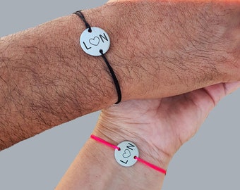 Juego de 2 pulseras de monedas personalizadas, iniciales y corazón grabados, monograma, regalo delicado para él y para ella, juego a juego, regalo de novio